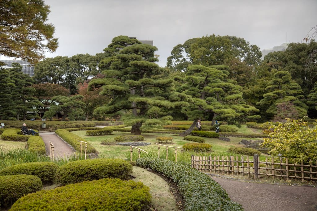 Imperial East Garden – views of central Tokyo and Edo Castle ruins
